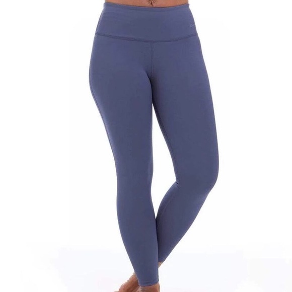 Handful Squeeze Play Mid-Rise Leggings - Picture 5 of 5